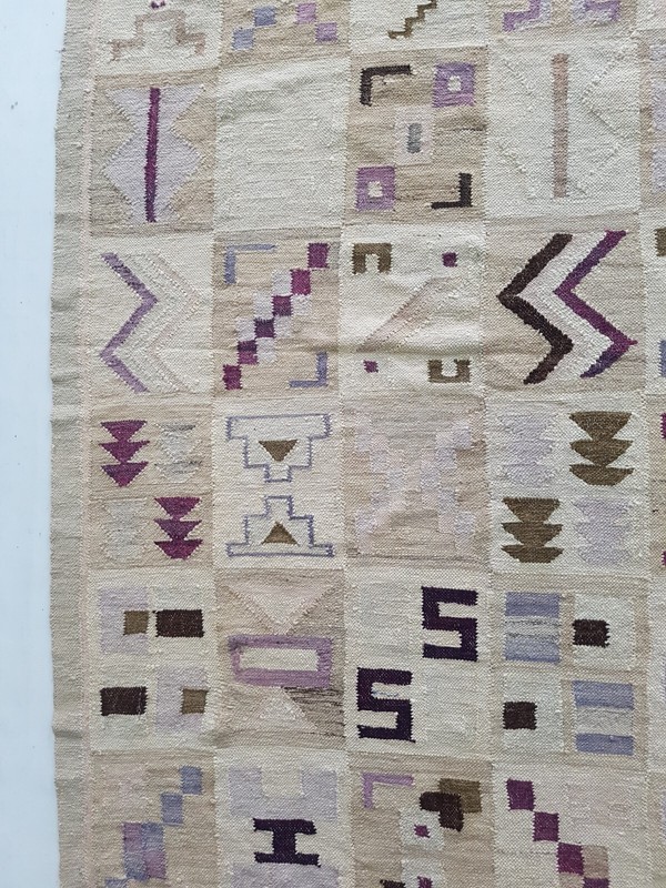 Vintage Handmade Peruvian Pictorial Traditional Wool Kilim Rug 137x113 cm gallery
