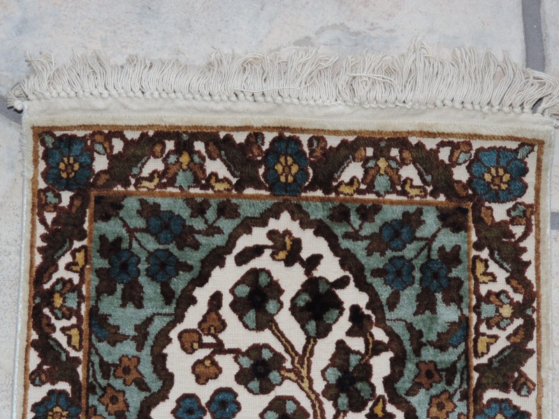 2x4ft. Handmade Art Silk Shahin Tree of Life Runner gallery