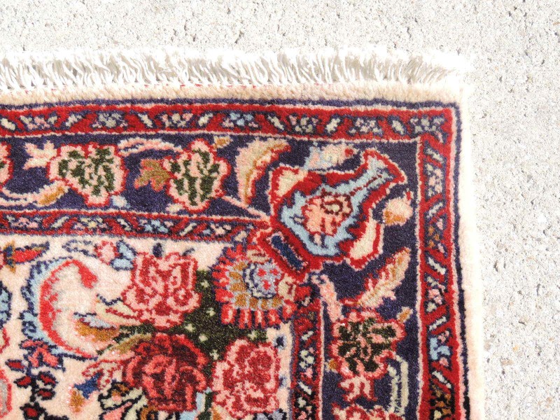 2x4ft. Handmade Sarouk Wool Rug gallery