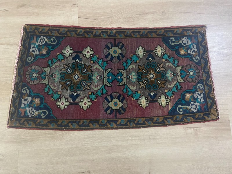 Turkish small rug, Oushak rug, Wool rug, Vintage rug, Bath rug, 1.6 x 2.9 ft gallery