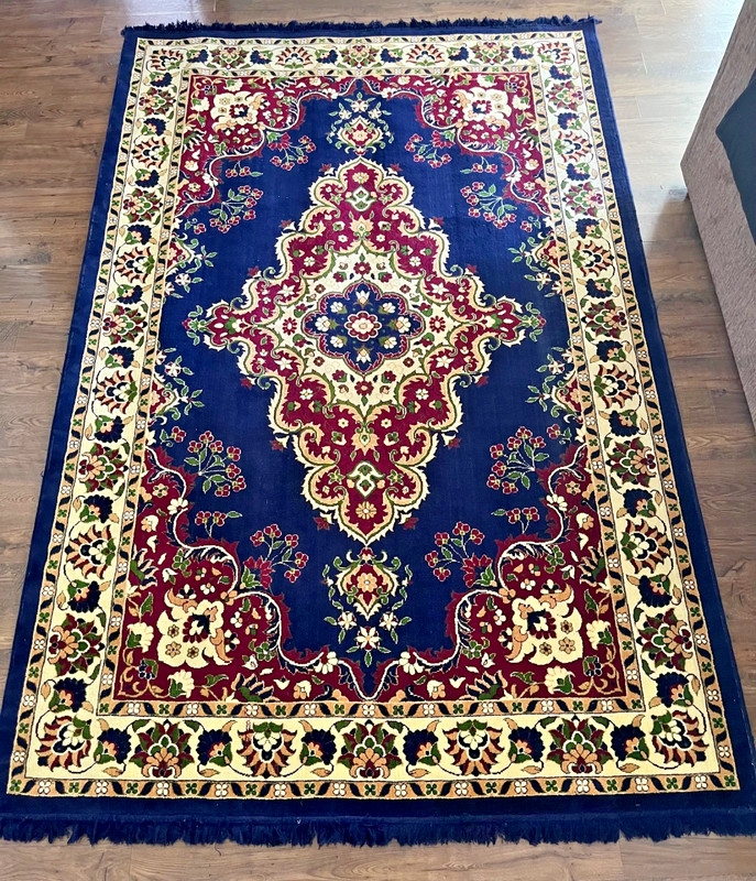 Vintage Turkish hand made rug, made in Instanbul, Turkey, Original Owner, 1980's gallery