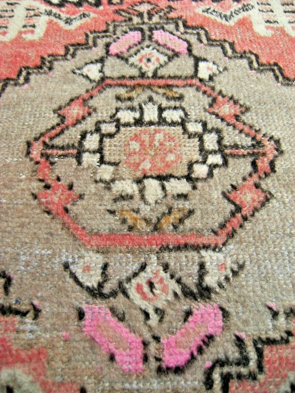 Turkish Rug 21'' x 34'' Vintage Muted Dye Rug Hand-knotted Small Oushak Wool Rug gallery