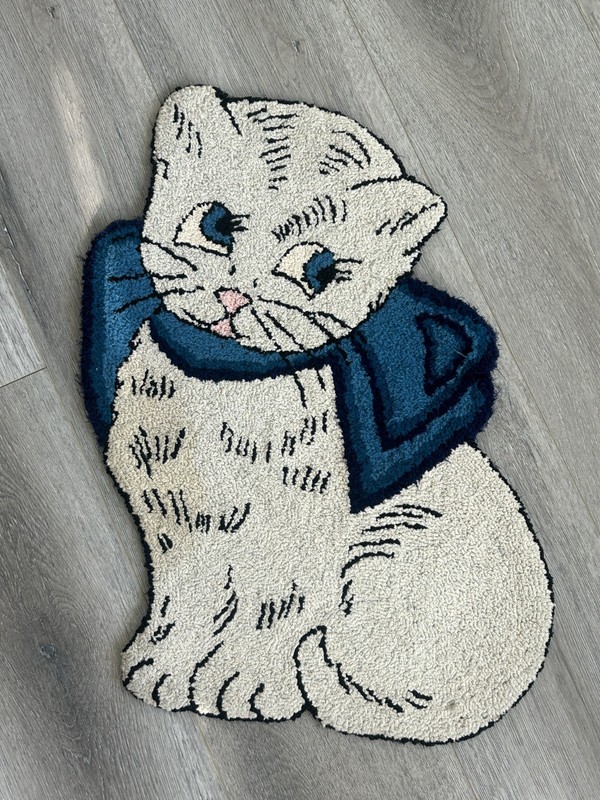 Amazing~Vintage~Antique~Hand Made~Hand Hooked~Cat Shaped Rug~With Bow~Rare Find! gallery