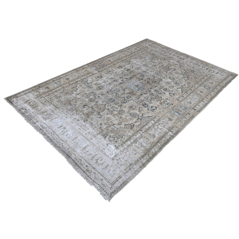 6'3" x 9'4" Uma Vintage Hand-Knotted Wool Area Rug gallery