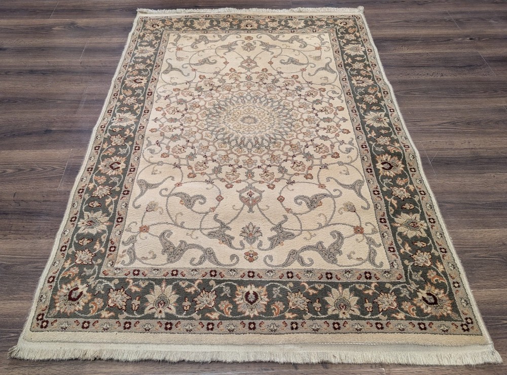 Per'sian Design Rug 4x6, Cream & Green, Medallion, Belgium Power-Loomed Rug