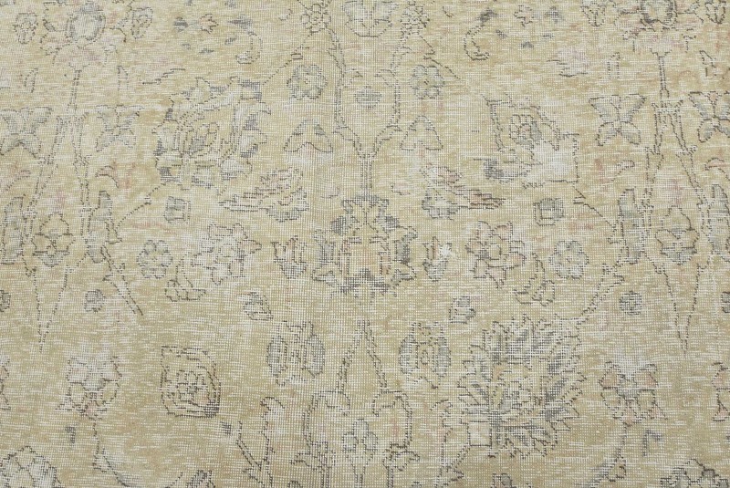 Vintage Anatolia 9’9” x 12’6” Beige Distressed Wool Hand-Knotted Oriental Rug gallery