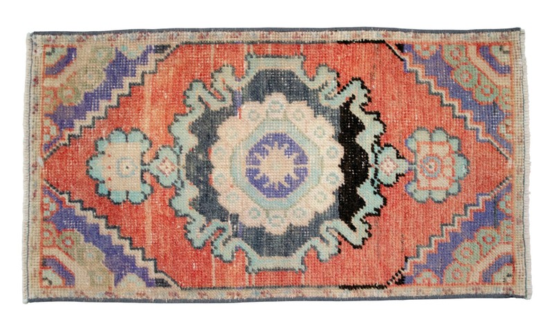 Vintage Hand Knotted Turkish Small Area Rug Oushak Rug Yastik Doormat -1'5"x2'7" gallery