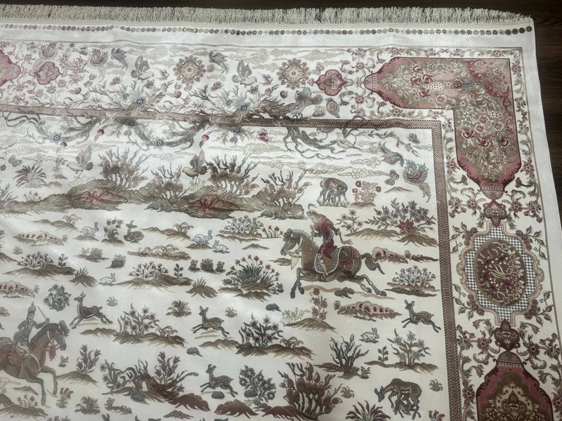 Large Turkish Silk Rug 8x10, Ivory, Hunting Design, New gallery