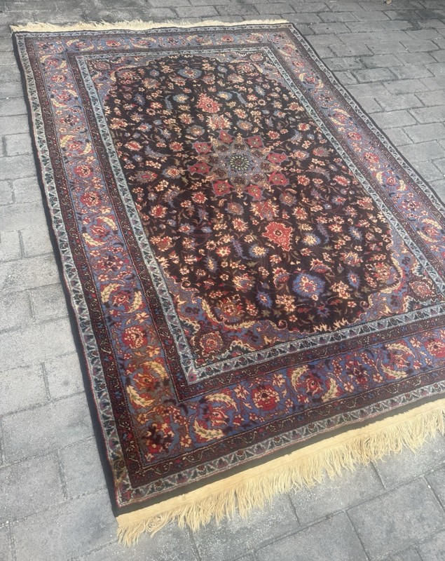 VTG Oriental Persien Fine Hand Knotted Wool Rug w Black Field 5.10 X 4 Feet gallery