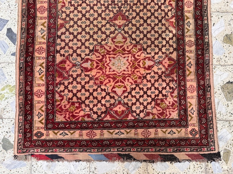200 X 110 cm COLLECTORS' ITEM Vintage Kaisary Turkish Carpet gallery