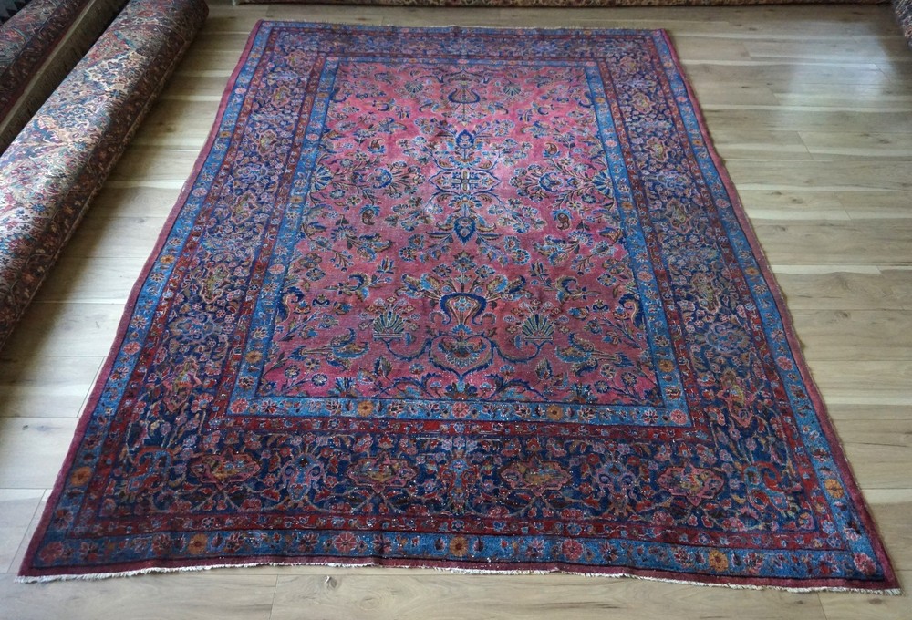 Antique Distressed Kashaan Rug 6'8"x9'