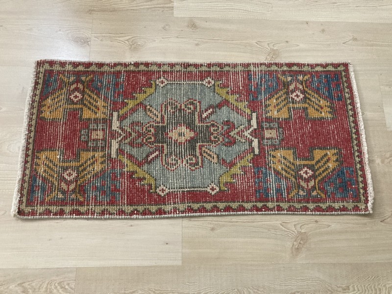 Small Red rug, Turkish rug, Vintage Rug, Handmade rug, Doormat, 1.5 x 3.2 ft gallery
