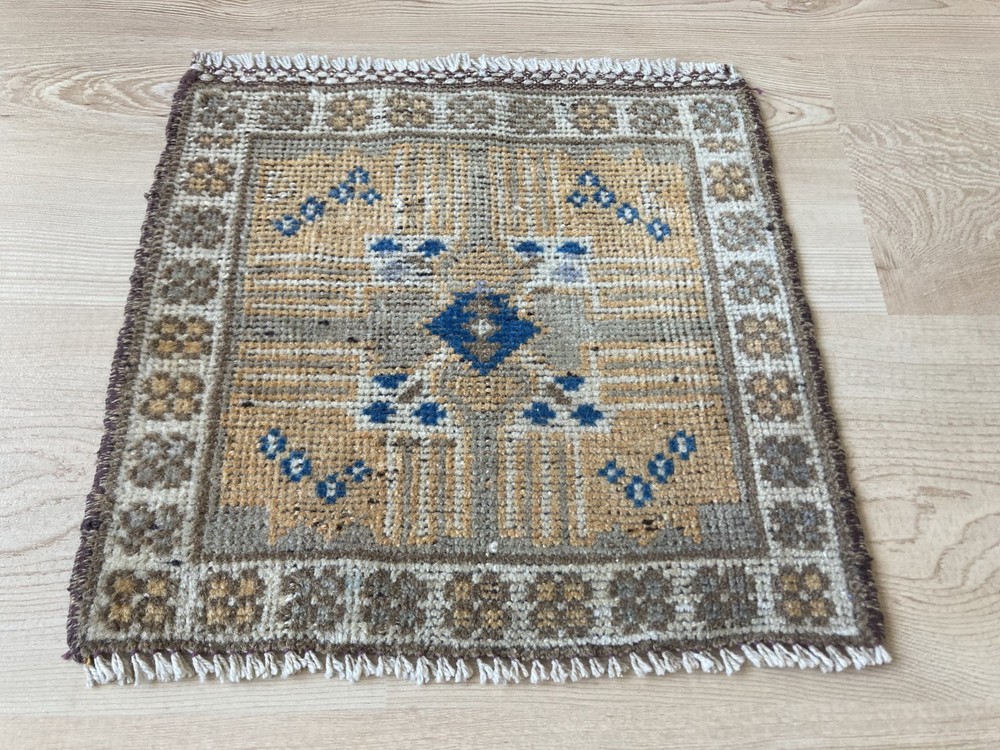 Brown rug, Turkish rug, Vintage Rug, Square rug, Wool rug, Doormat, 1.1 x 1.1 ft