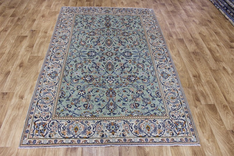 Fine handmade Oriental Keshan rug of superb classic design 215 x 137 cm gallery