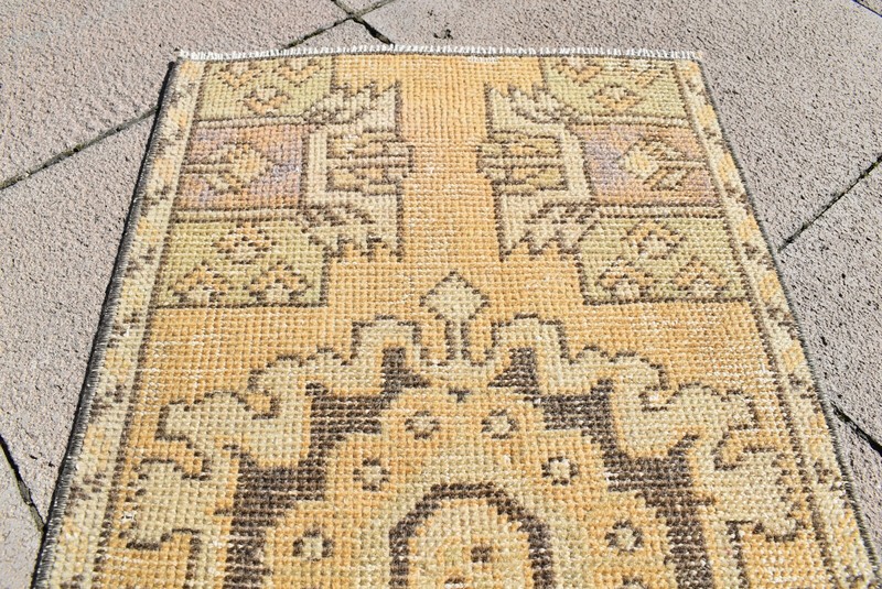 Vintage Turkish Rug 18'' x 33'' Muted Dye Oushak Rug Hand-knotted Wool Rug gallery