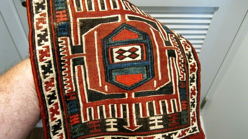 ANTIQUE 1890-1900 CAUCASIAN SOUMUK VERY SMALL BAG FACE EXCEPTIONAL PIECE gallery