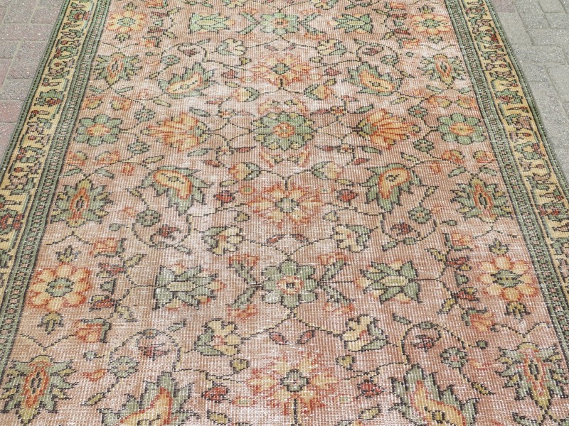 Gorgeous Floral Blush Pink Vintage Turkish Rug, Handwoven Wool Carpet 69"x105" gallery