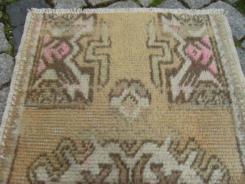 Vintage Small Rug 18'' X 32'' Muted_Color Anatolian Low Pile OUSHAK Yastik Rug gallery