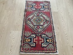 Small Red rug, Turkish rug, Vintage rug, Handmade rug, Doormat rug, 1.6 x 3.2 ft