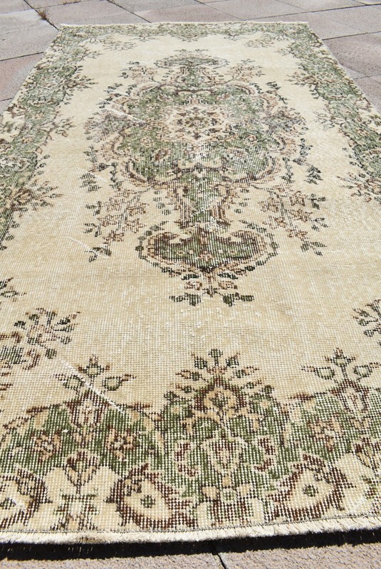 Vintage Turkish Rug 45'' x 81'' Anatolian Hand-knotted Rug Low Pile Oushak Rug gallery