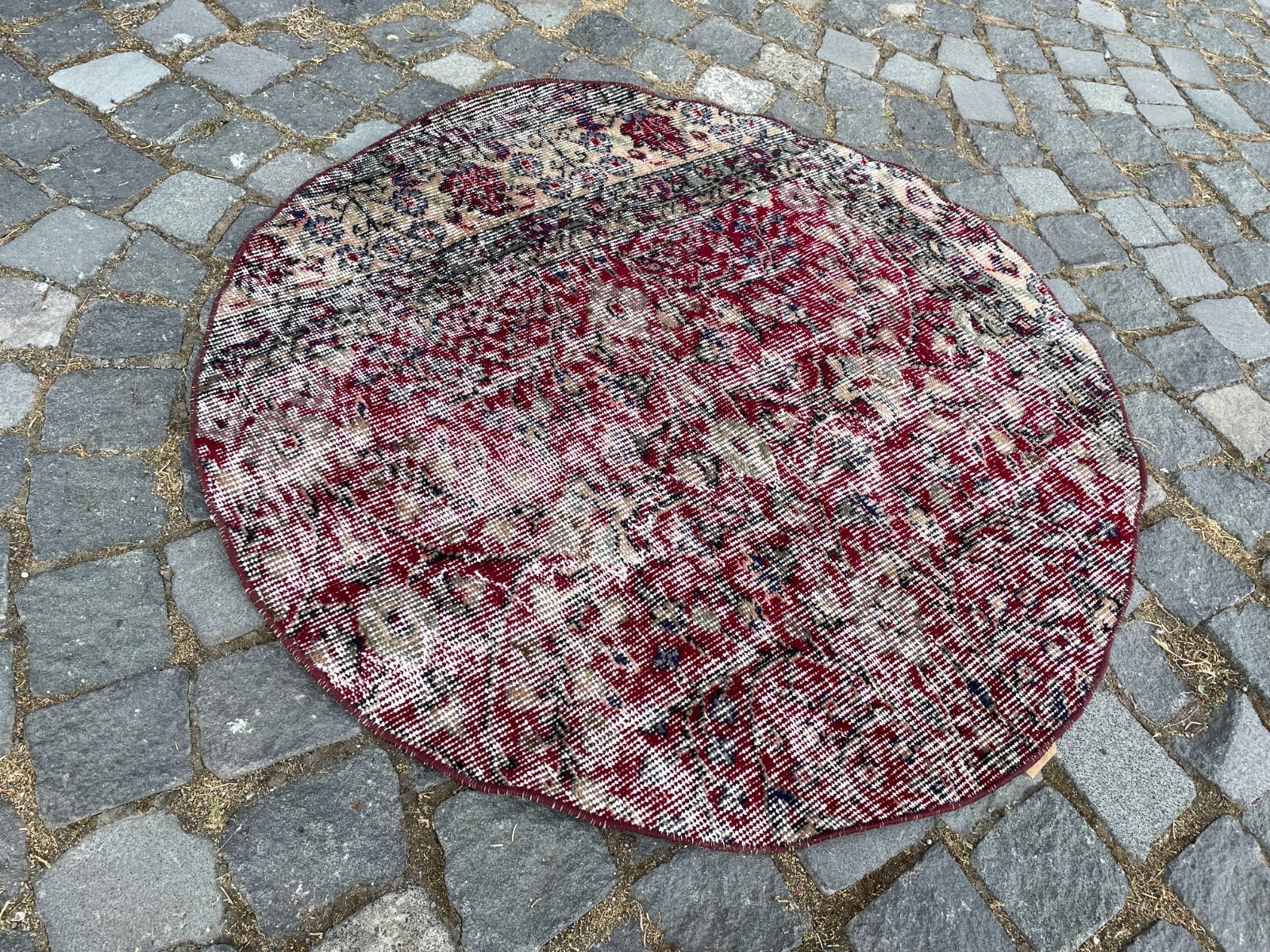 Home Decor Rug, Turkish Vintage Rug, Boho Decor Rug, 3,2 x 3,2 ft gallery
