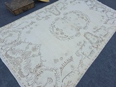 6′ x 9′ Vintage Wool Oushak Area Rug, Turkish Beige Hand-Knotted Bedroom Rug