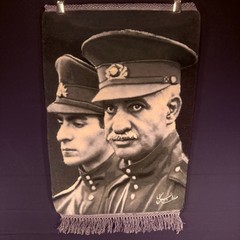 Oriental Rug Reza Shah Pictorial Size 2×1 Hand Knotted Silk w/ Rug Hangers