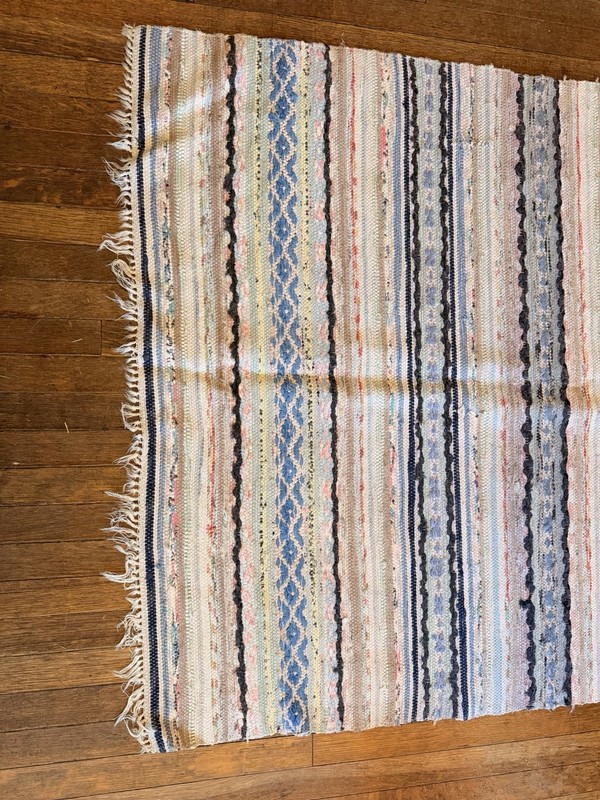 Lovely Swedish Hand Made Rag Rug (46.5 x 79 inches) 1920s gallery