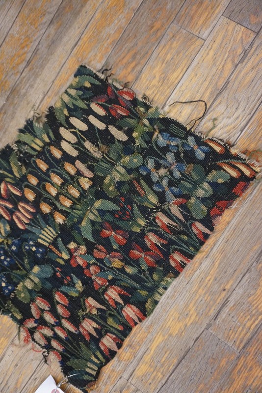 1'x1' Antique Tapestry Square Small Scatter Size Wool & Silk Black Rug gallery