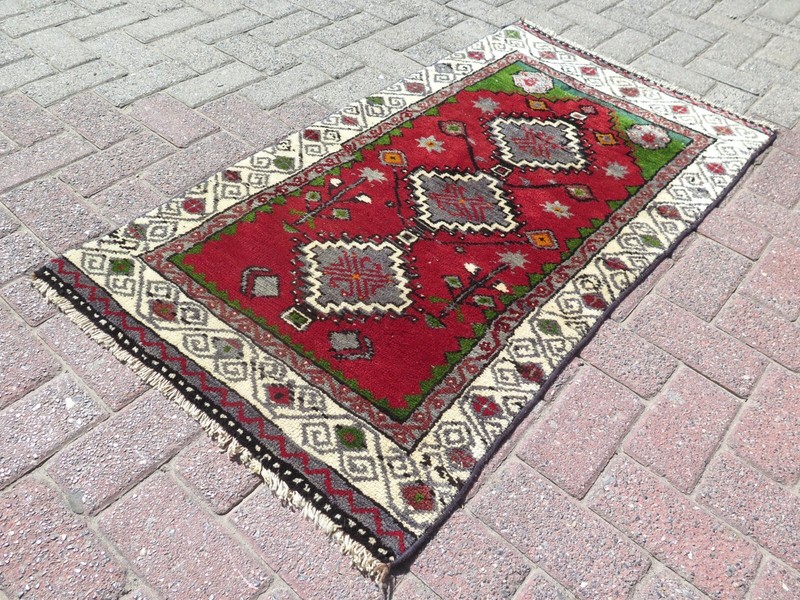 Vintage Turkish Carpet, Handmade Bedroom Rug, Tribal WoolRug, Red Carpet 27"X50" gallery