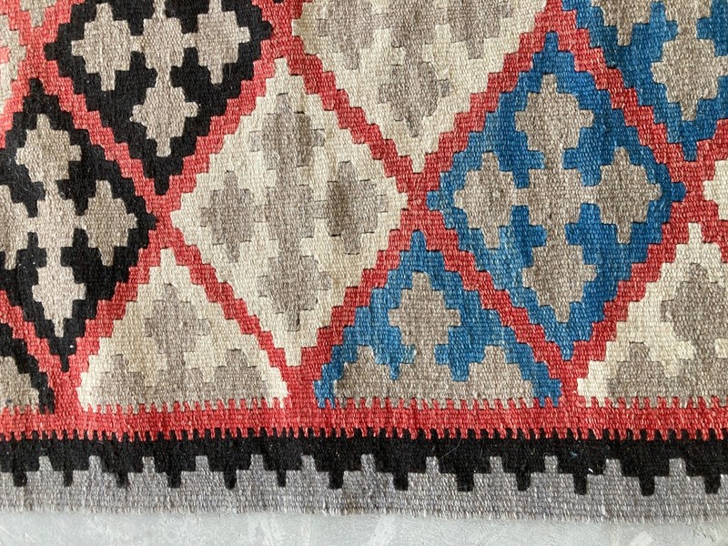 Vintage Traditional Handmade Geometric Qashqai Kilim Floor Rug Carpet 94X63 cm gallery