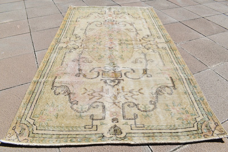 Vintage Turkish Rug 45'' x 77'' Muted Dye Oushak Rug Hand-knotted Wool Rug gallery
