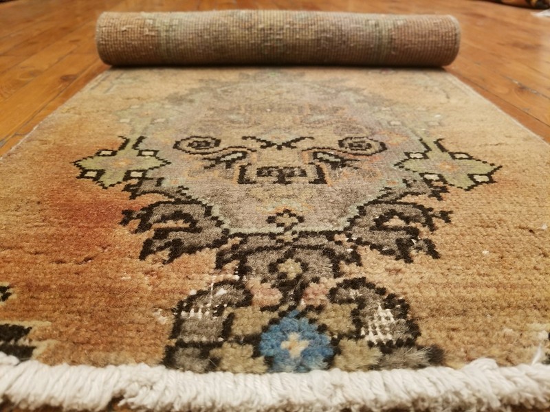 Beautiful Primitive Antique 1900-1930's Wool Pile, Vegy Dye, Rug 1’4”x 3’ gallery