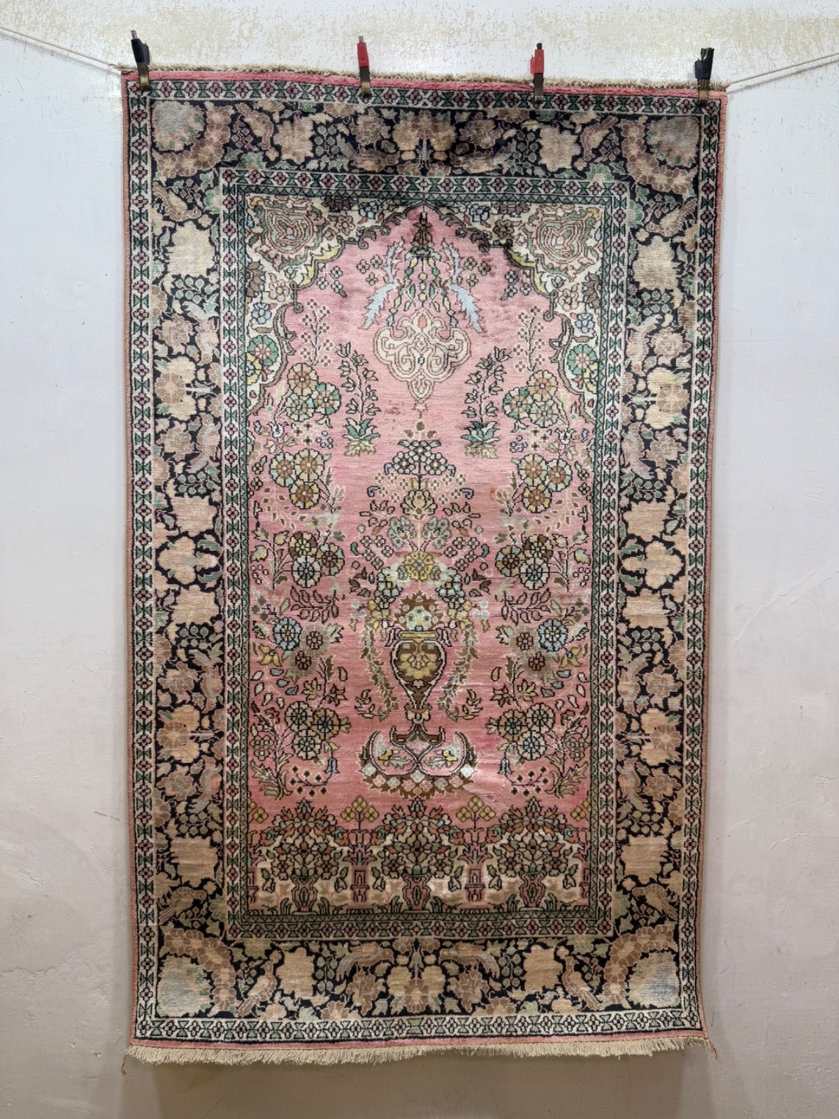 Vintage Fabulous Hand Knotted Kashmiri Silk Prayer Design Rug 150x92 Cm gallery