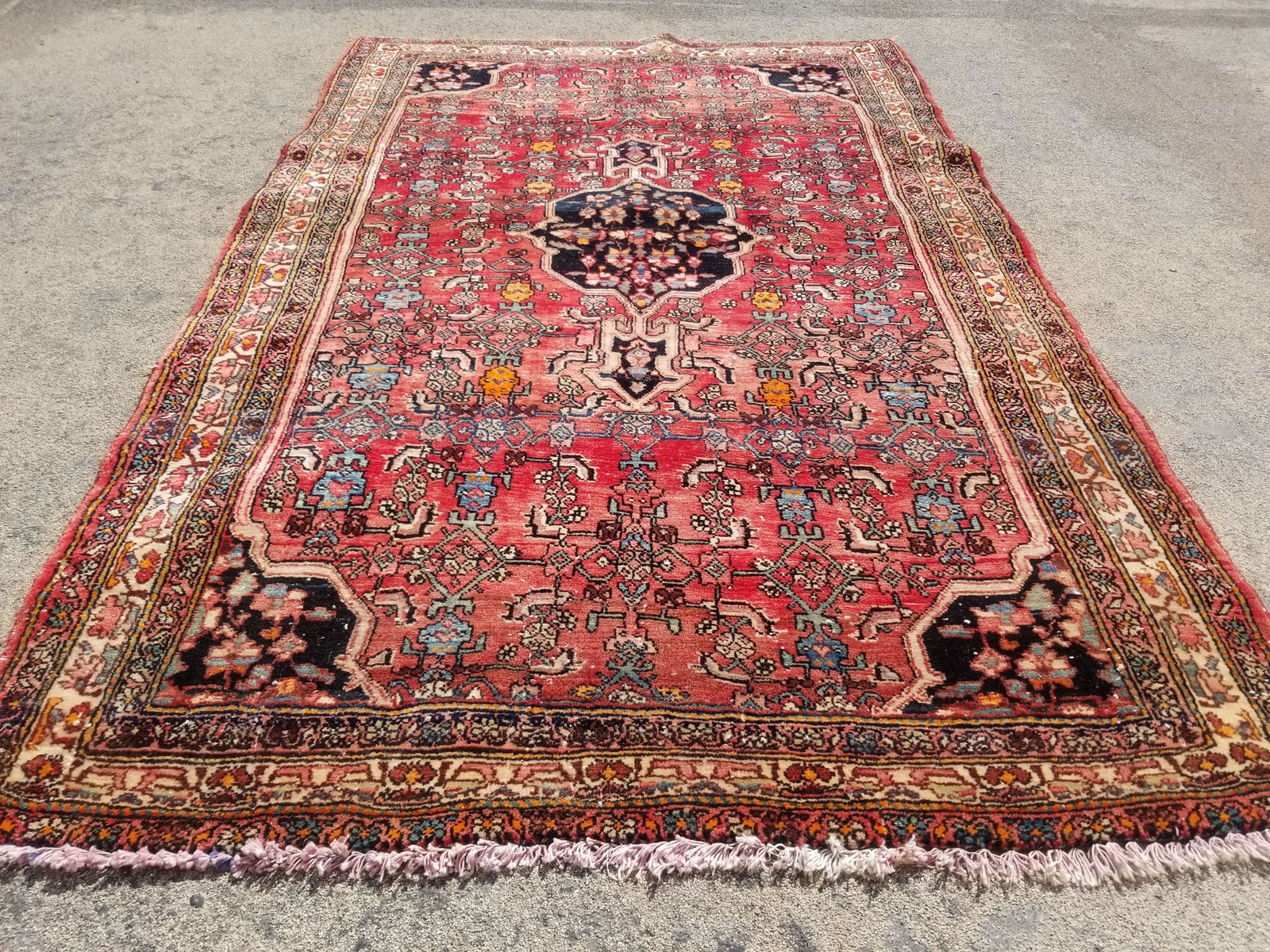 Vintage Distressed Hand Made Traditional Oriental Wool Red Rug 5.3x3.2ft gallery