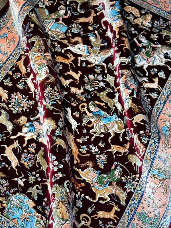 100 x 150cm Hunting Pattern Silk Rug 3x5 feet, Animal Pictorial, Vintage Design gallery