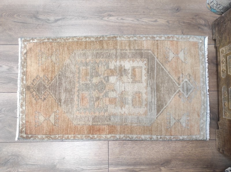 Small Pale Rug, Turkish Vintage Wool Rug, Small Area Rug, Pale Orange Rug gallery