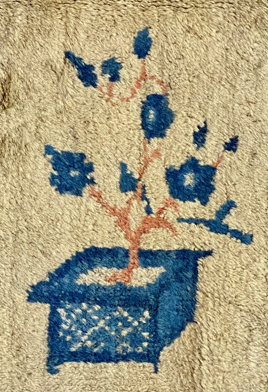 Chinese Ningshia Rug, 19th C; 4ft x 6ft gallery