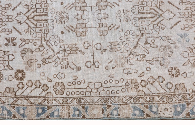 Antique Oushak 95x130 cm (3'1" x 4'3"), Turkish Handmade Wool, 60+ Years Old gallery