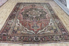 Antique Handmade Oriental Heriz Wool Rug Medallion 340 x 235cm (11’2” x 7’9”)