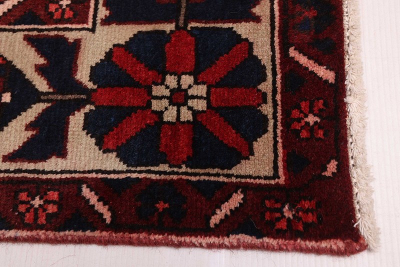 Vintage 6'7" x 9'11" Traditional Hand Knotted Vegetable Dye Wool Area Rug gallery