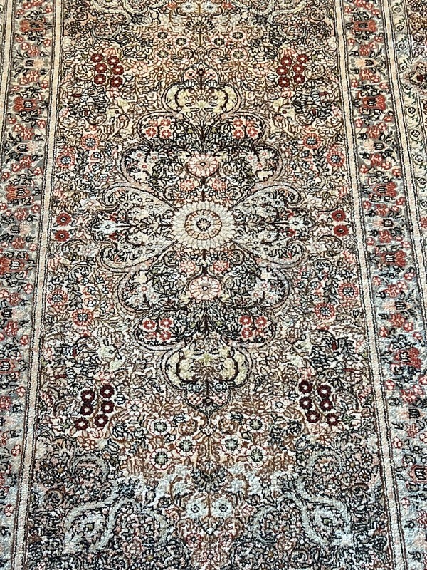 Vintage 100% Silk Turkish Design Rug Perfect Condition. 3x5 gallery