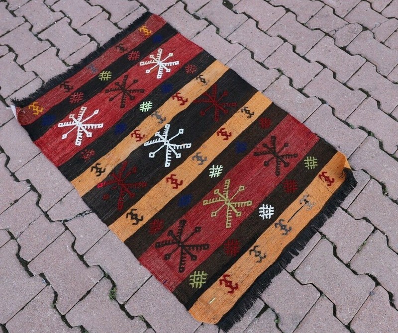 Cappadocia Embroidered Stripe Kilim Rug Turkish Vintage Ethnic Carpet 2.5x3.7 ft gallery