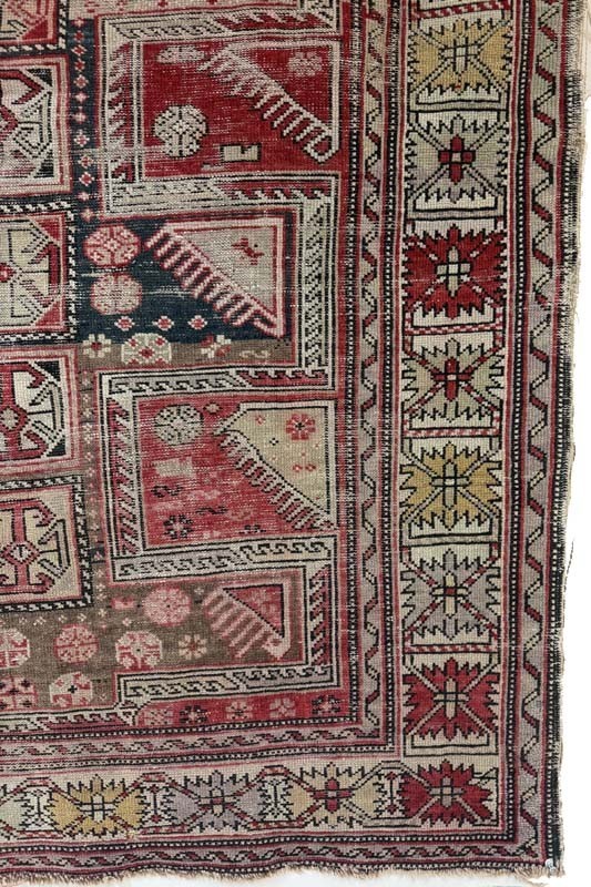 OLD CAUCASIAN SHIRVAN RUG gallery
