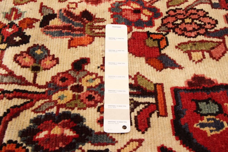 Vintage 4'9" x 8'6" Traditional Hand Knotted Vegetable Dye Wool Area Rug gallery