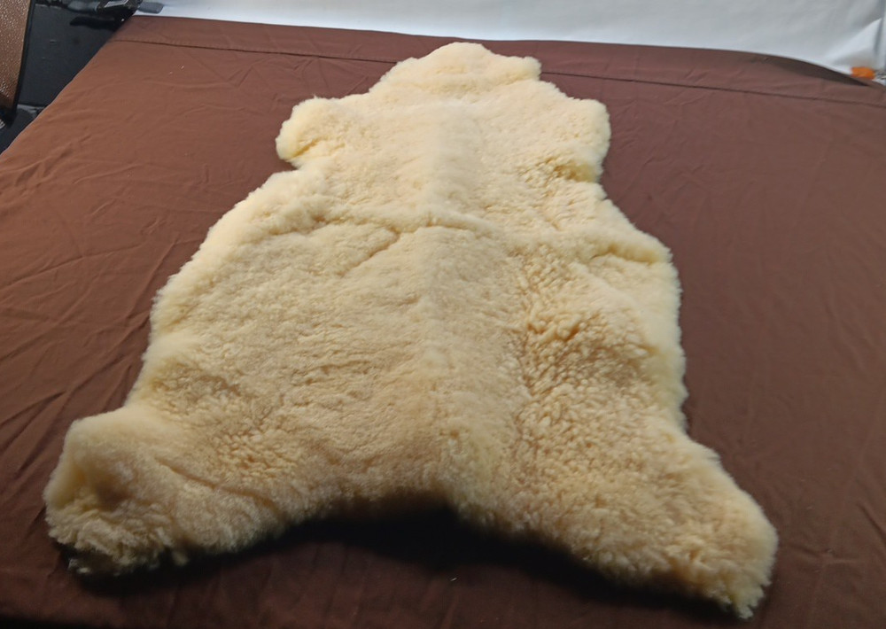 Natural Sheepskin White Tan Approx 20"x32" Rug