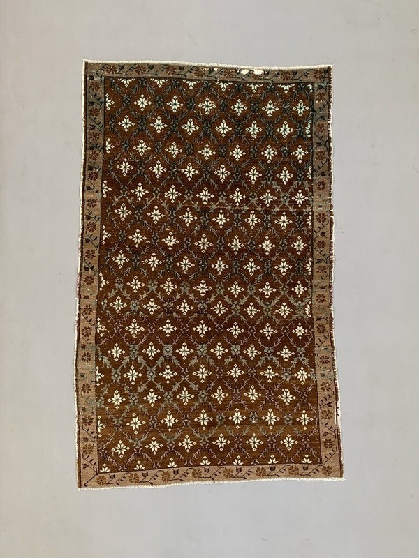 Vintage Turkish Rug 250x157 cm shabby Distressed carpet Large gallery