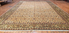 Masterpiece Antique 1920-1930’s Wool Pile Natural Dyed Hereke Rug 6’6″×9’8″