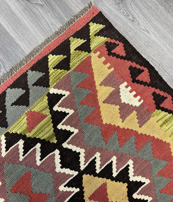 Vintage Kilim Traditional Hand Made Oriental Wool Kilim 5ftx3.2ft 145cmx99cm gallery