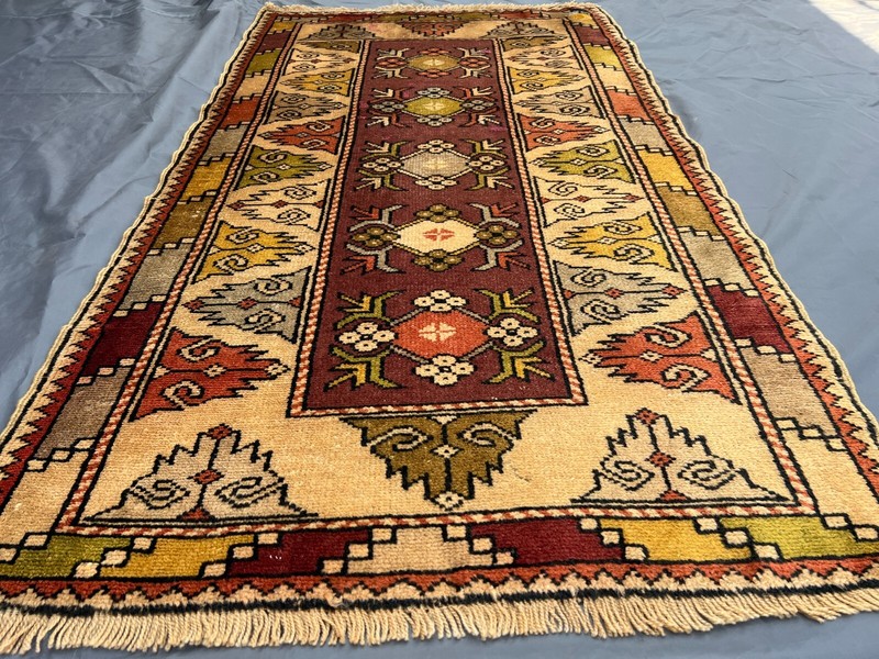 Antique Turkish Rug 2'9x4'10 – Hand Knotted Wool Low Pile Accent Area Decor Rug gallery
